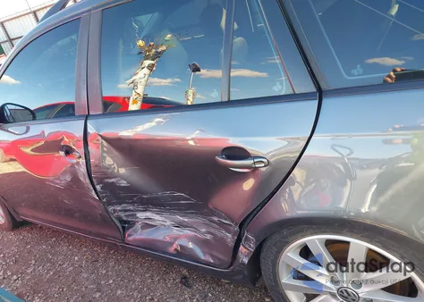 2011 Volkswagen Jetta Sportwagen 2.0L Tdi from USA, damaged, VIN 3VWPL7AJ3BM672687